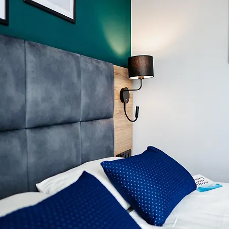 מלון Kyriad Stargard 3*