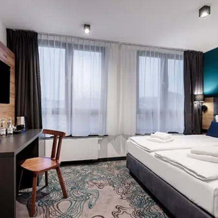 מלון Kyriad Stargard 3*